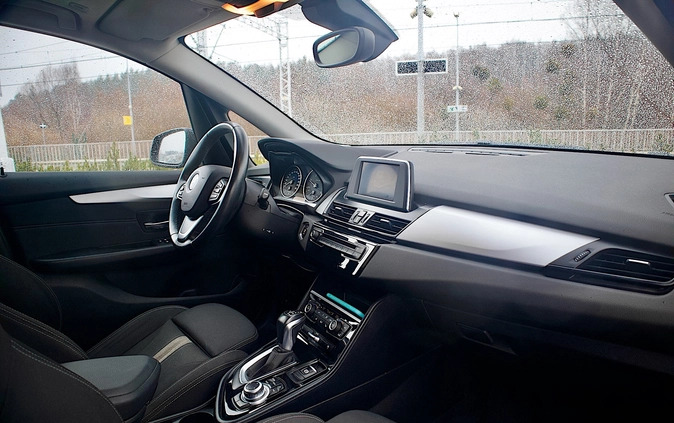 BMW Seria 2 cena 69900 przebieg: 116600, rok produkcji 2016 z Gdańsk małe 277